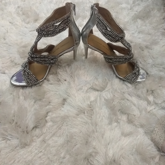 Antonio Melani Paolma silver heel w/ rhinestones - Picture 6 of 9